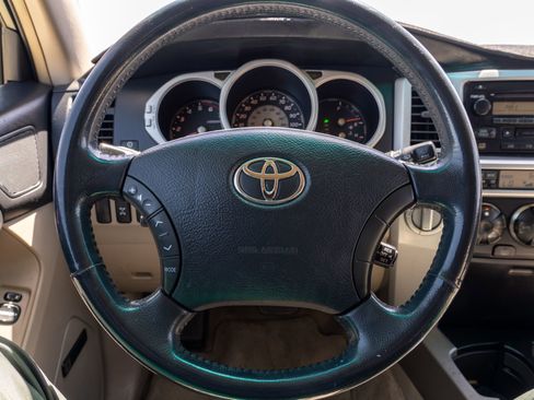 Used 2004 Toyota 4Runner 4WD image 13