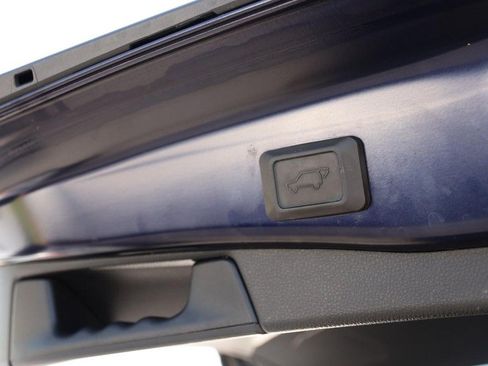 Certified 2020 Toyota RAV4 Limited AWD/4WD image 10