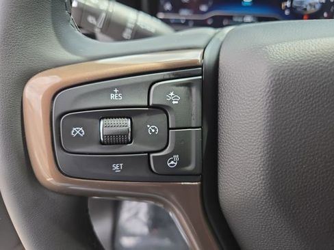 Used 2023 Chevrolet Tahoe High Country AWD/4WD image 22