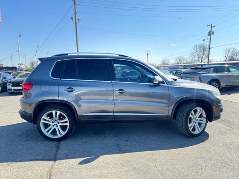 Used 2013 Volkswagen Tiguan SEL image 2