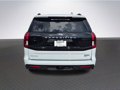 New 2025 Ford Expedition Active image 6