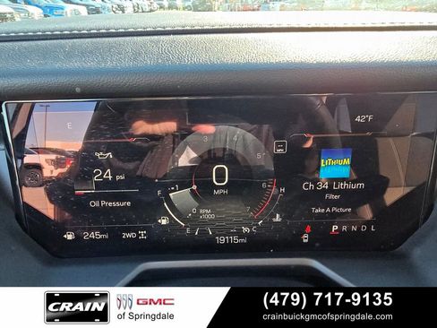 Used 2025 GMC Acadia Elevation AWD/4WD image 15