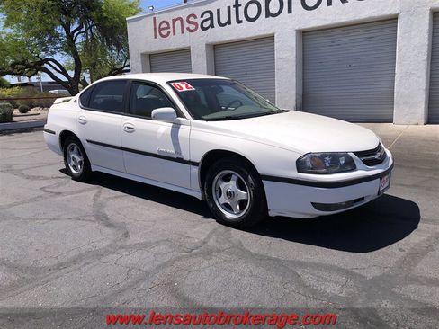 Used 2002 Chevrolet Impala LS w/ Preferred Equipment Group FWD image 2