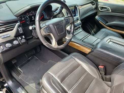Used 2019 GMC Yukon XL Denali AWD/4WD image 13