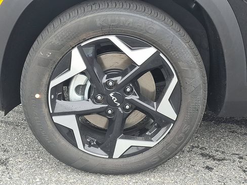 New 2026 Kia Seltos S AWD/4WD image 5