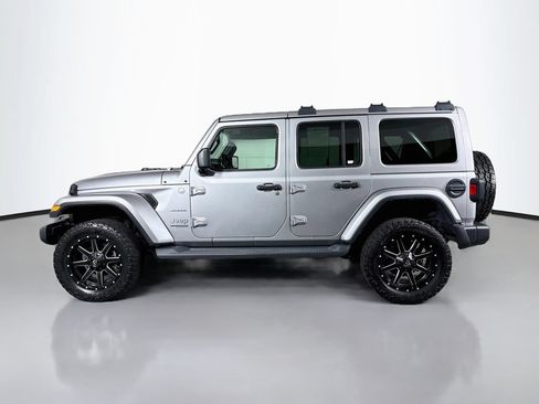 Used 2018 Jeep Wrangler Unlimited Sahara AWD/4WD image 5