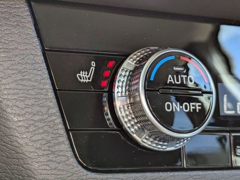 New 2026 Mitsubishi Outlander SE FWD image 24