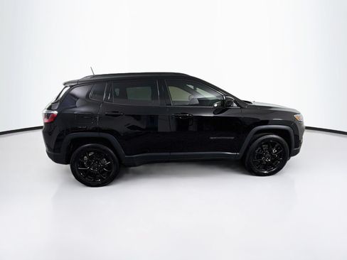 Used 2025 Jeep Compass Latitude w/ Altitude Special Edition AWD/4WD image 8