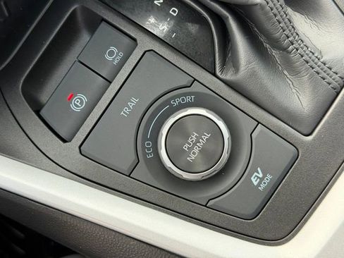 Certified 2023 Toyota RAV4 XLE w/ Convenience Package AWD/4WD image 42