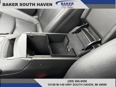 Used 2023 Cadillac XT6 Luxury image 39