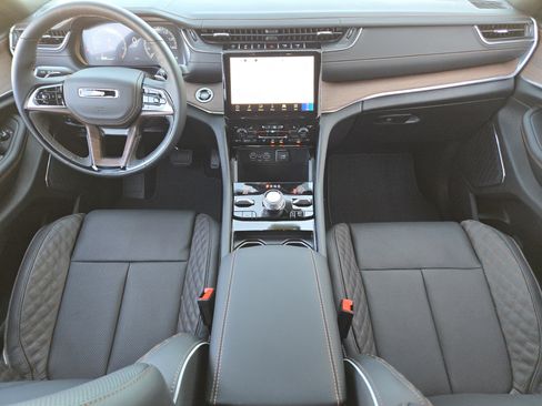 New 2025 Jeep Grand Cherokee L Summit image 2