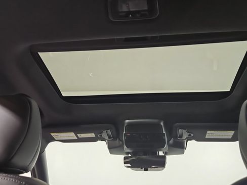 New 2026 Subaru Outback Touring AWD/4WD image 21