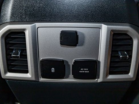 Used 2022 Ford F250 Lariat w/ FX4 Off-Road Package image 22