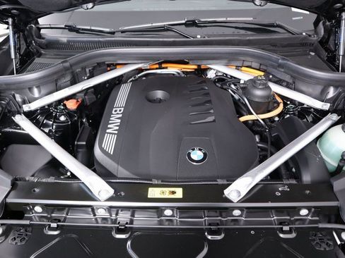 New 2025 BMW X5 xDrive50e w/ Premium Package AWD/4WD image 21
