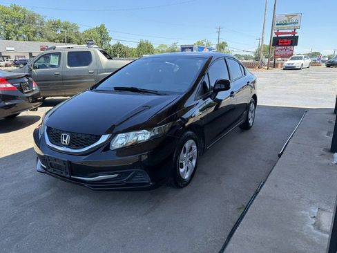Used 2013 Honda Civic LX image 2