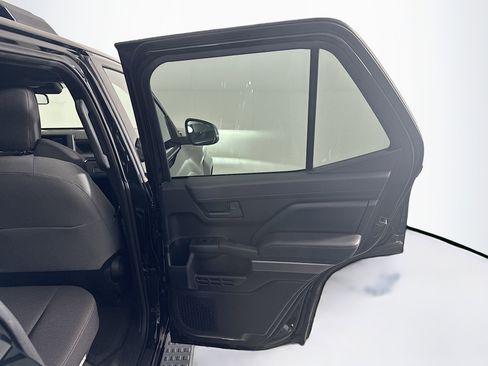 Used 2025 Toyota 4Runner TRD Off-Road image 31