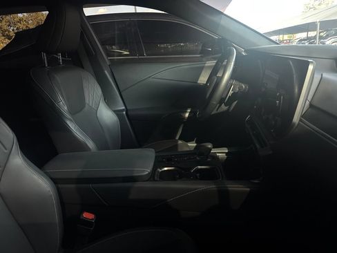 Used 2024 Lexus RX 350 Premium w/ Accessory Package (Z1) FWD image 11