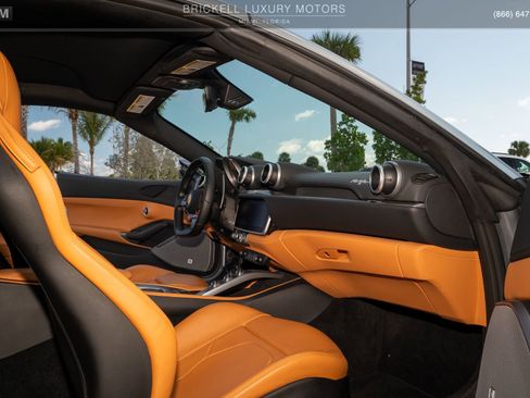 Used 2019 Ferrari Portofino image 68