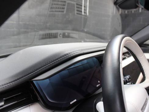 Used 2024 Land Rover Range Rover Sport Dynamic SE image 62