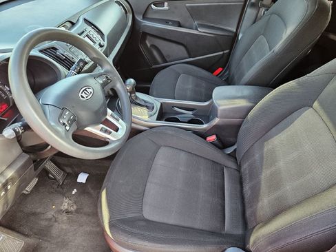Used 2012 Kia Sportage LX FWD image 11