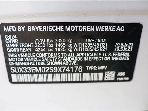 Used 2025 BMW X7 M60i image 30