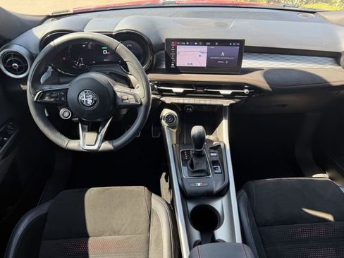 Used 2024 Alfa Romeo Tonale Veloce AWD/4WD image 9
