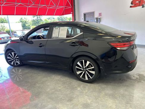 Used 2022 Nissan Sentra SV w/ SV Premium Package FWD image 6