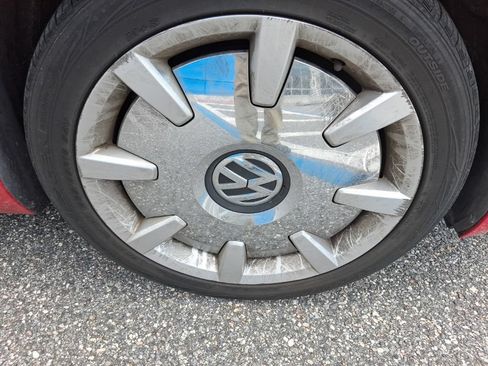 Used 2012 Volkswagen Beetle 2.5 FWD image 10