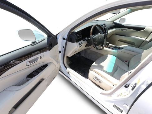 Used 2007 Lexus LS 460 L RWD image 10