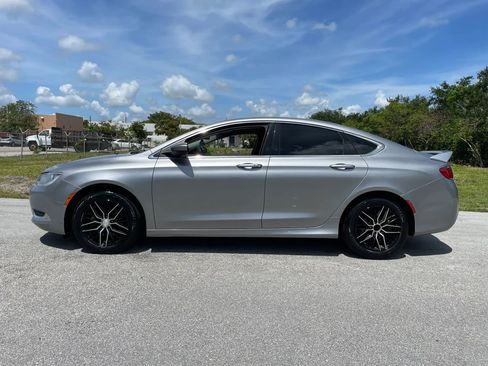Used 2015 Chrysler 200 Limited w/ Convenience Group FWD image 7