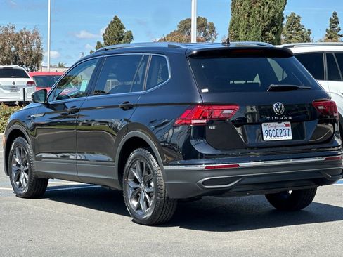 Used 2023 Volkswagen Tiguan SE FWD image 7