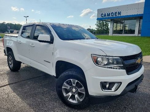 Used 2019 Chevrolet Colorado Z71 AWD/4WD image 2