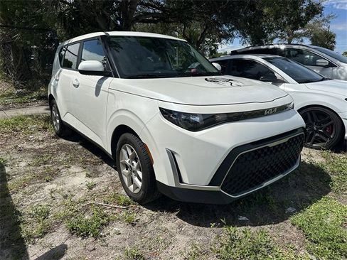 Certified 2023 Kia Soul LX w/ Option Group 015 image 1