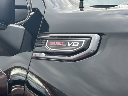 Used 2024 GMC Sierra 1500 AT4 w/ Technology Package image 6