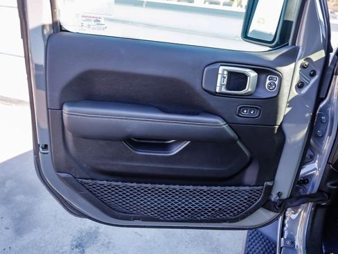Used 2023 Jeep Wrangler Unlimited Sahara AWD/4WD image 25