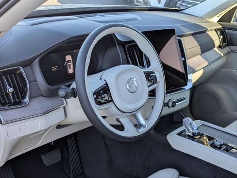 New 2026 Volvo XC90 B6 Ultra image 8