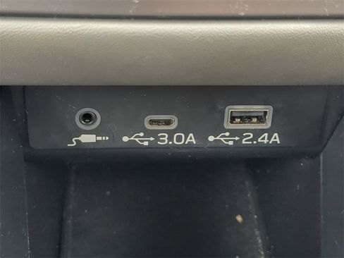 Used 2023 Subaru Outback Premium image 24