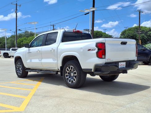 Used 2025 Chevrolet Colorado Z71 AWD/4WD image 7