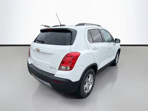 Used 2015 Chevrolet Trax LT w/ LT Sun and Sound Package FWD image 8