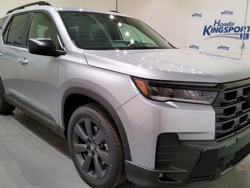 New 2026 Honda Pilot Sport image 2