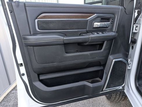 Used 2024 RAM 2500 Laramie AWD/4WD image 31