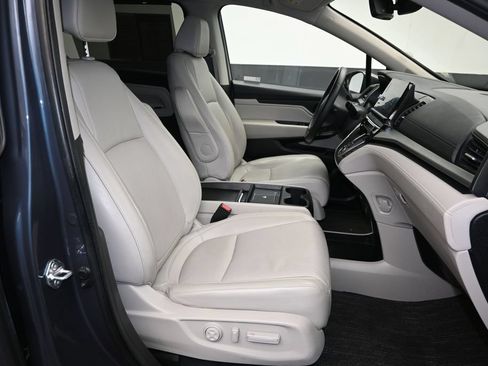Used 2025 Honda Odyssey EX-L image 11