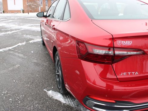 Used 2022 Volkswagen Jetta SEL image 43