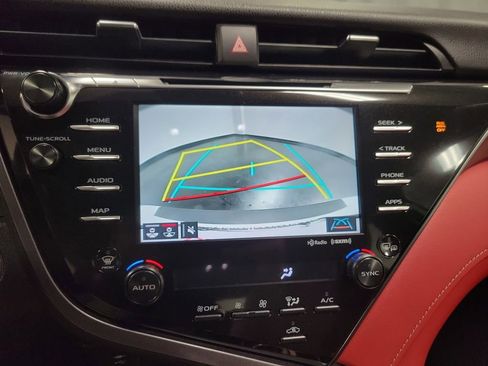Used 2019 Toyota Camry XSE FWD image 17