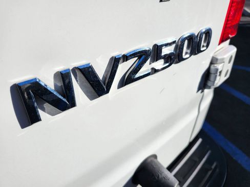 Used 2018 Nissan NV 2500 S RWD image 9