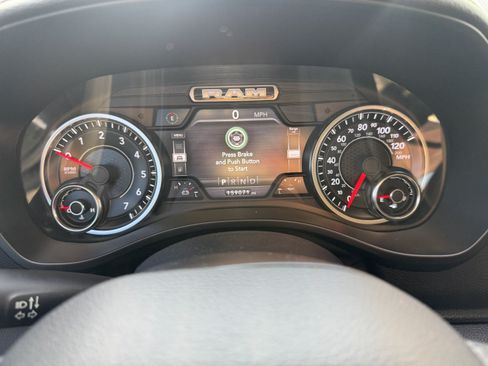 Used 2019 RAM 1500 Laramie AWD/4WD image 12