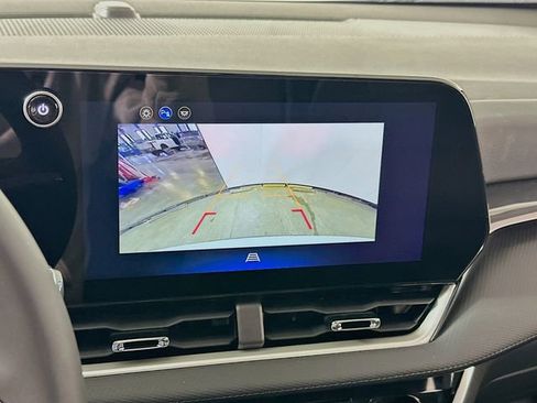 New 2026 Chevrolet Equinox LT w/ Convenience Package II image 13