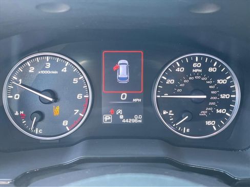Used 2020 Subaru Outback Premium image 9