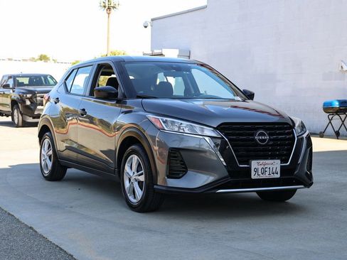 Used 2024 Nissan Kicks S FWD image 2