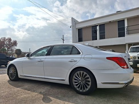 Used 2017 Genesis G90 3.3T Premium image 3